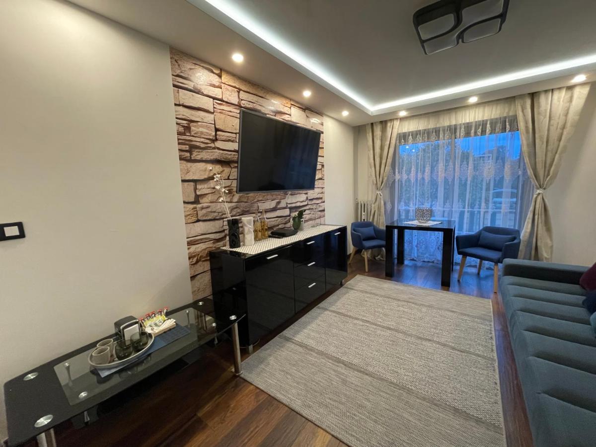 Charming Ac 2-Bedroom Apartment Antibes City Center Family, Couples Friendly מראה חיצוני תמונה